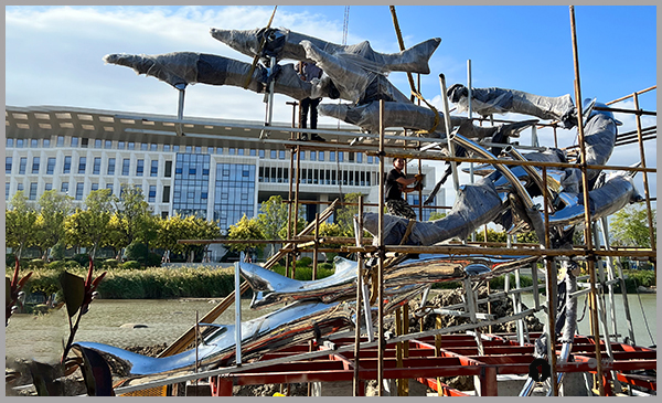 滨海新城不锈钢景观雕塑《寻梦》